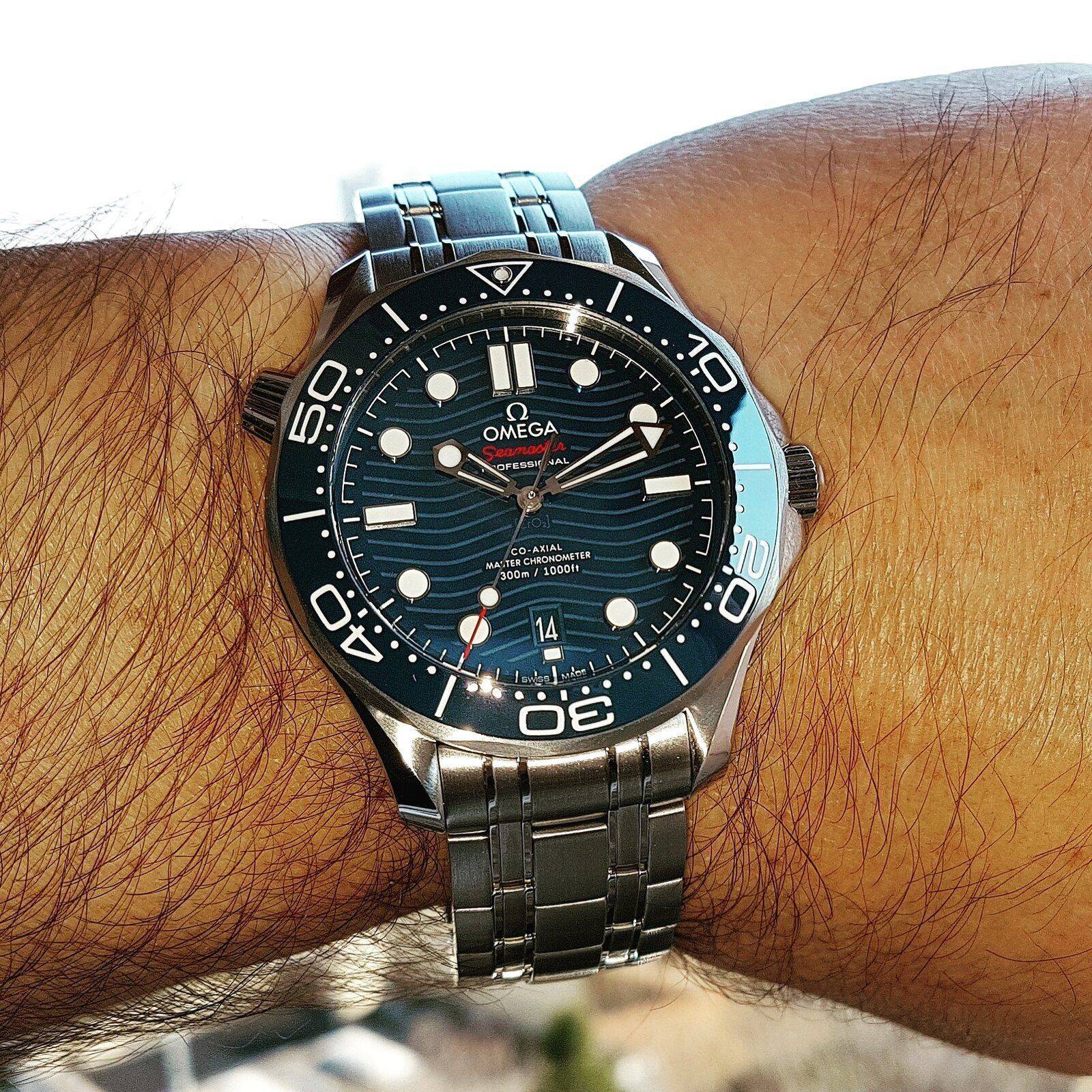 Ω Seamaster Professional Diver 300M Co-Axial Master Chronometer 42mm Blue (2).jpg