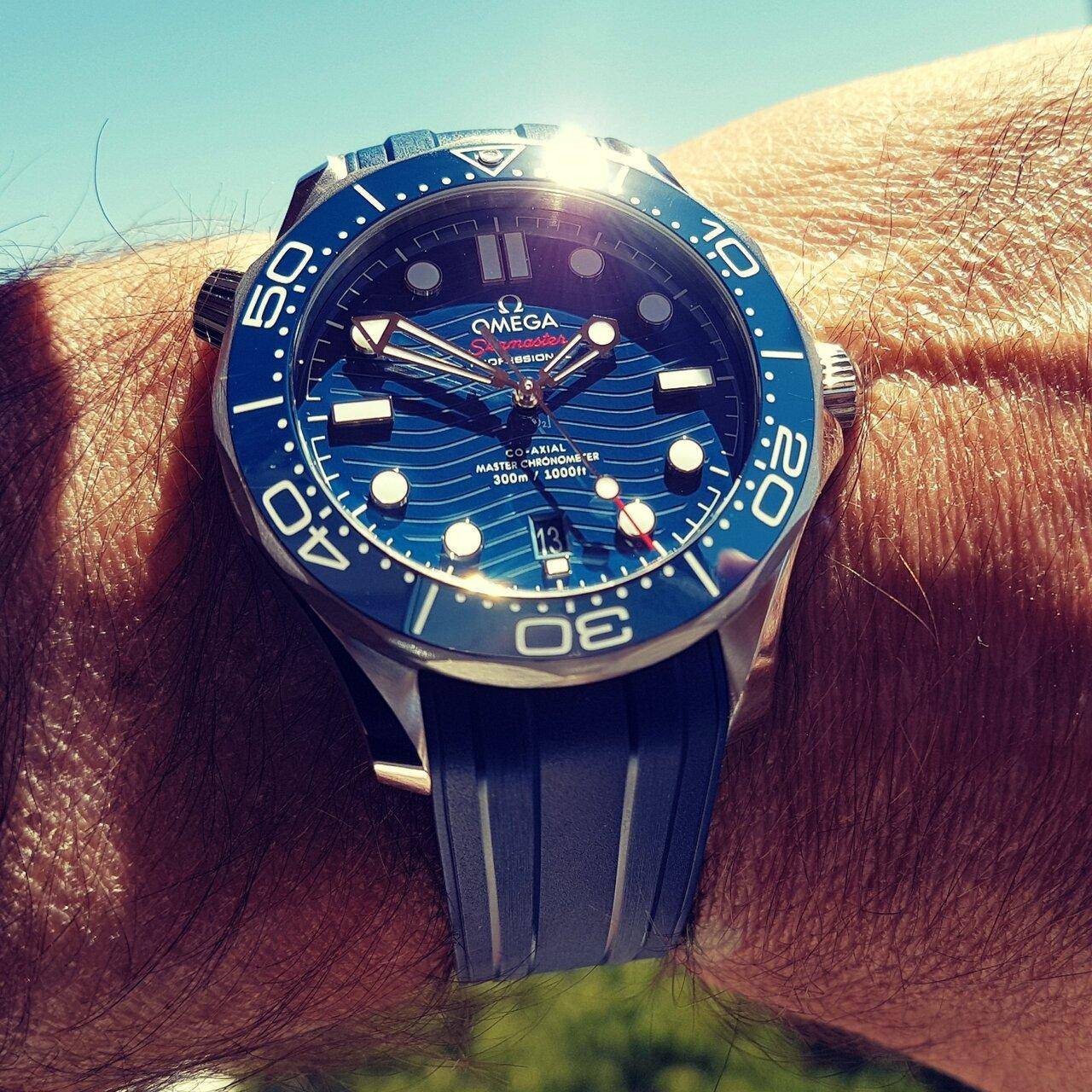 Ω Seamaster Professional Diver 300M Co-Axial Master Chronometer 42mm Cal. 8800 Blue (1).jpg