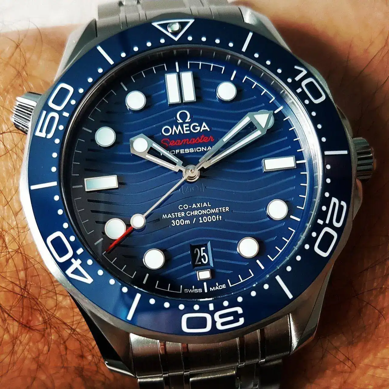 Ω Seamaster Professional Diver 300M Co-Axial Master Chronometer 42mm Cal. 8800 Blue (2).jpg