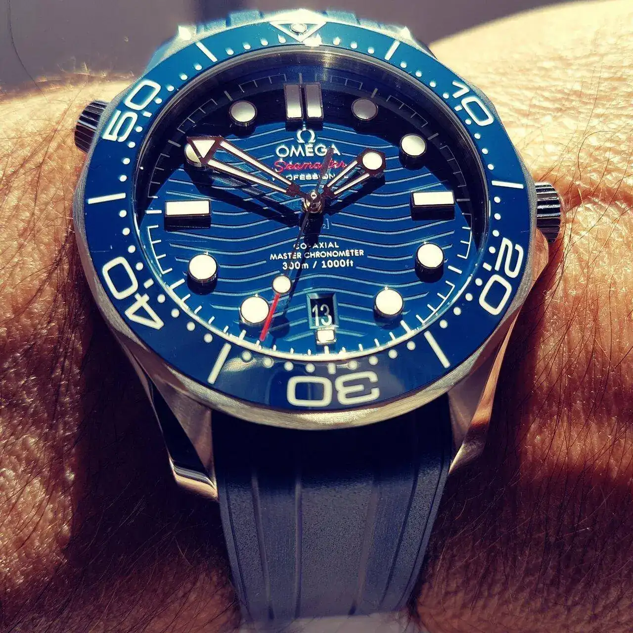 Ω Seamaster Professional Diver 300M Co-Axial Master Chronometer 42mm Cal. 8800 Blue (2).webp