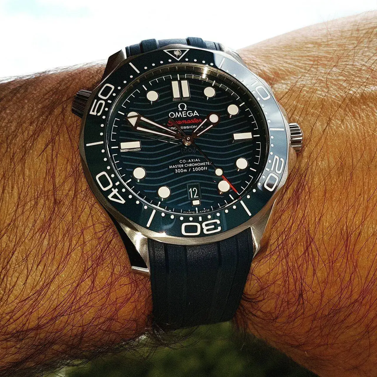 Ω Seamaster Professional Diver 300M Co-Axial Master Chronometer 42mm Cal. 8800 Blue (2).webp