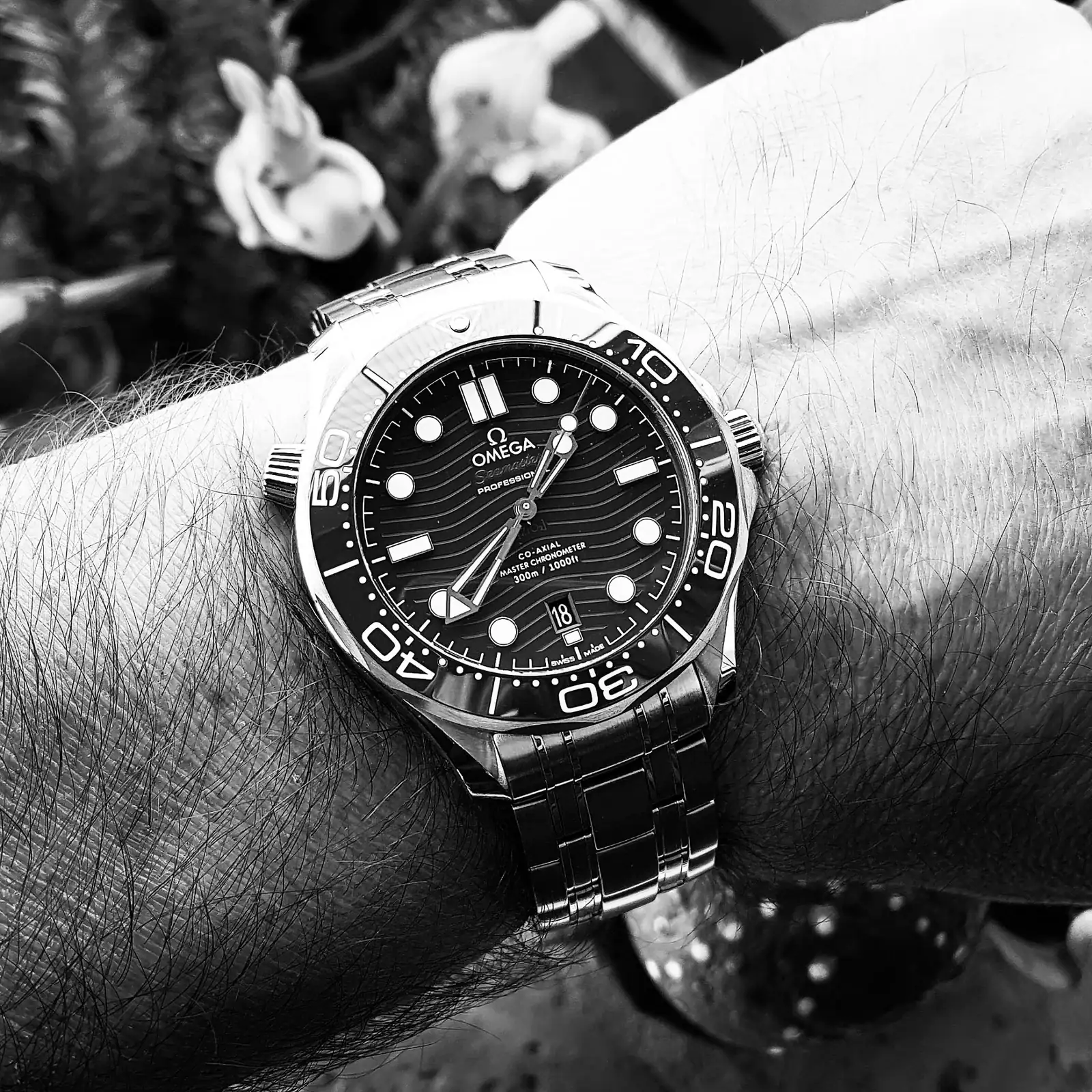 Ω Seamaster Professional Diver 300M Co-Axial Master Chronometer 42mm Cal. 8800 Blue (2).webp
