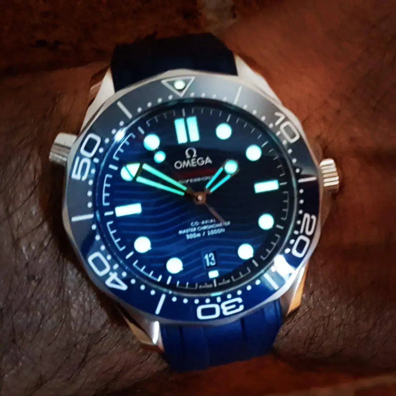 Ω Seamaster Professional Diver 300M Co-Axial Master Chronometer 42mm Cal. 8800 Blue (3).webp