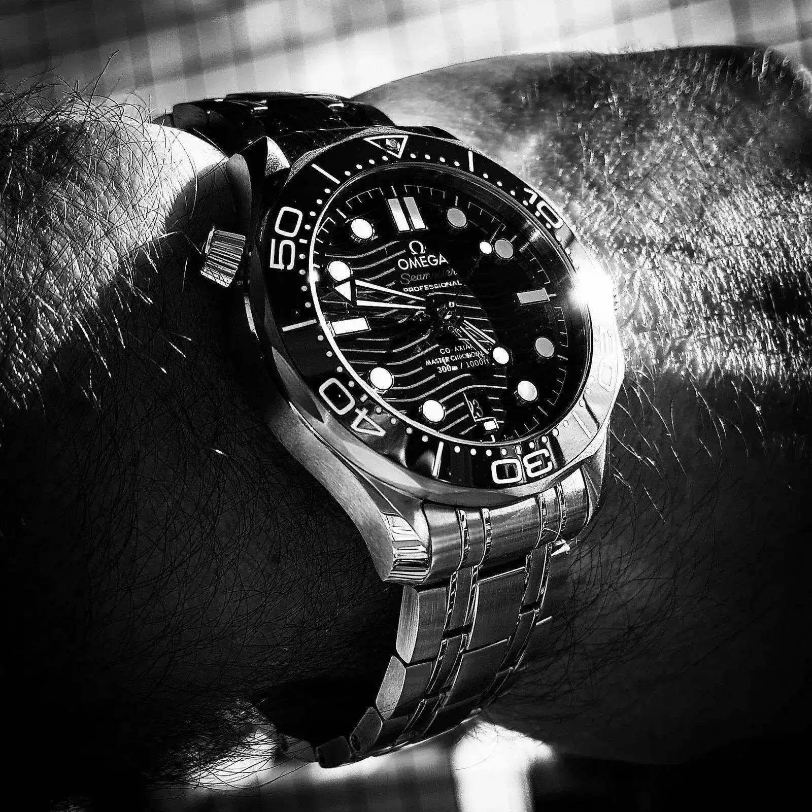 Ω Seamaster Professional Diver 300M Co-Axial Master Chronometer 42mm Cal. 8800 Blue (B&W)(2).webp