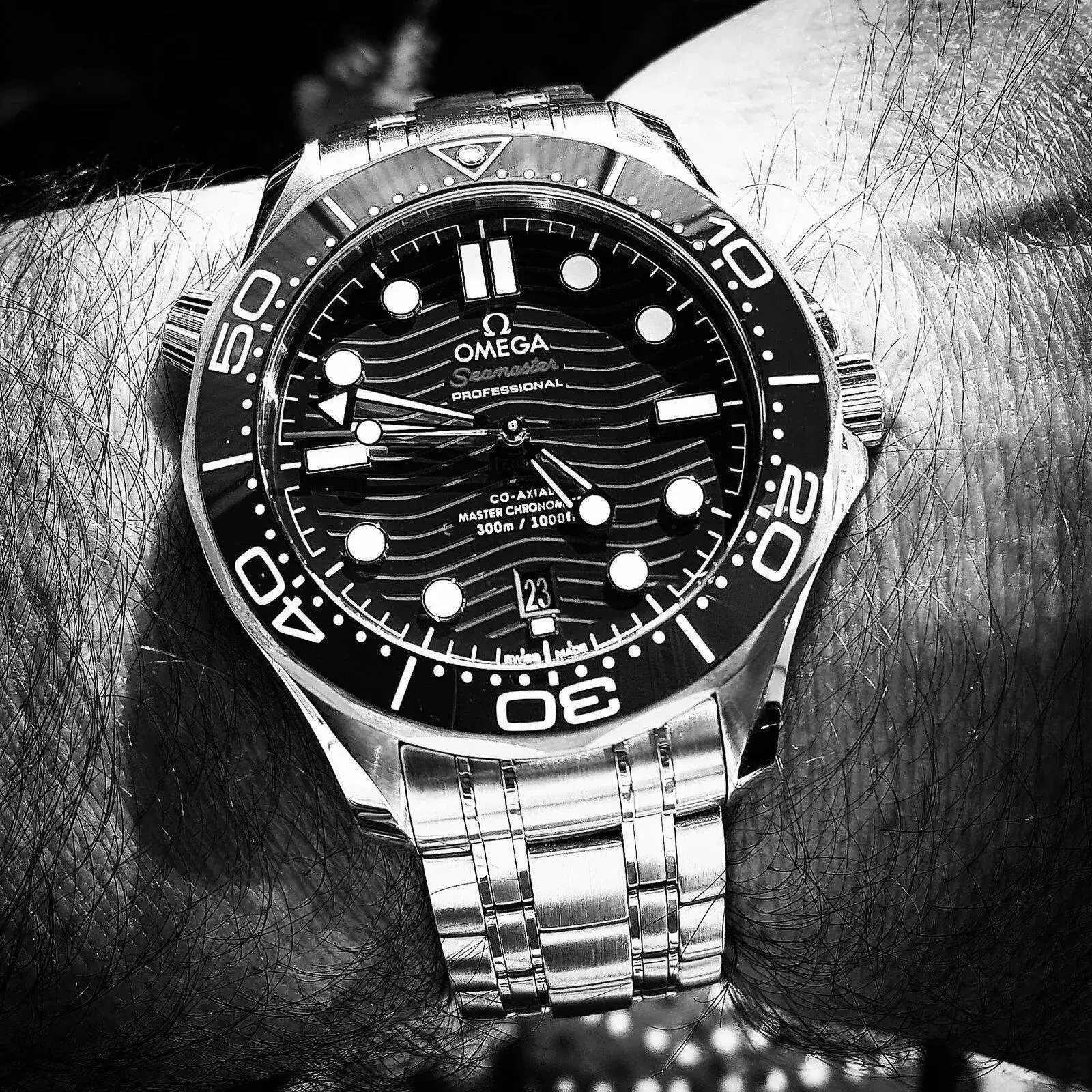 Ω Seamaster Professional Diver 300M Co-Axial Master Chronometer 42mm Cal. 8800 Blue (B&W).webp