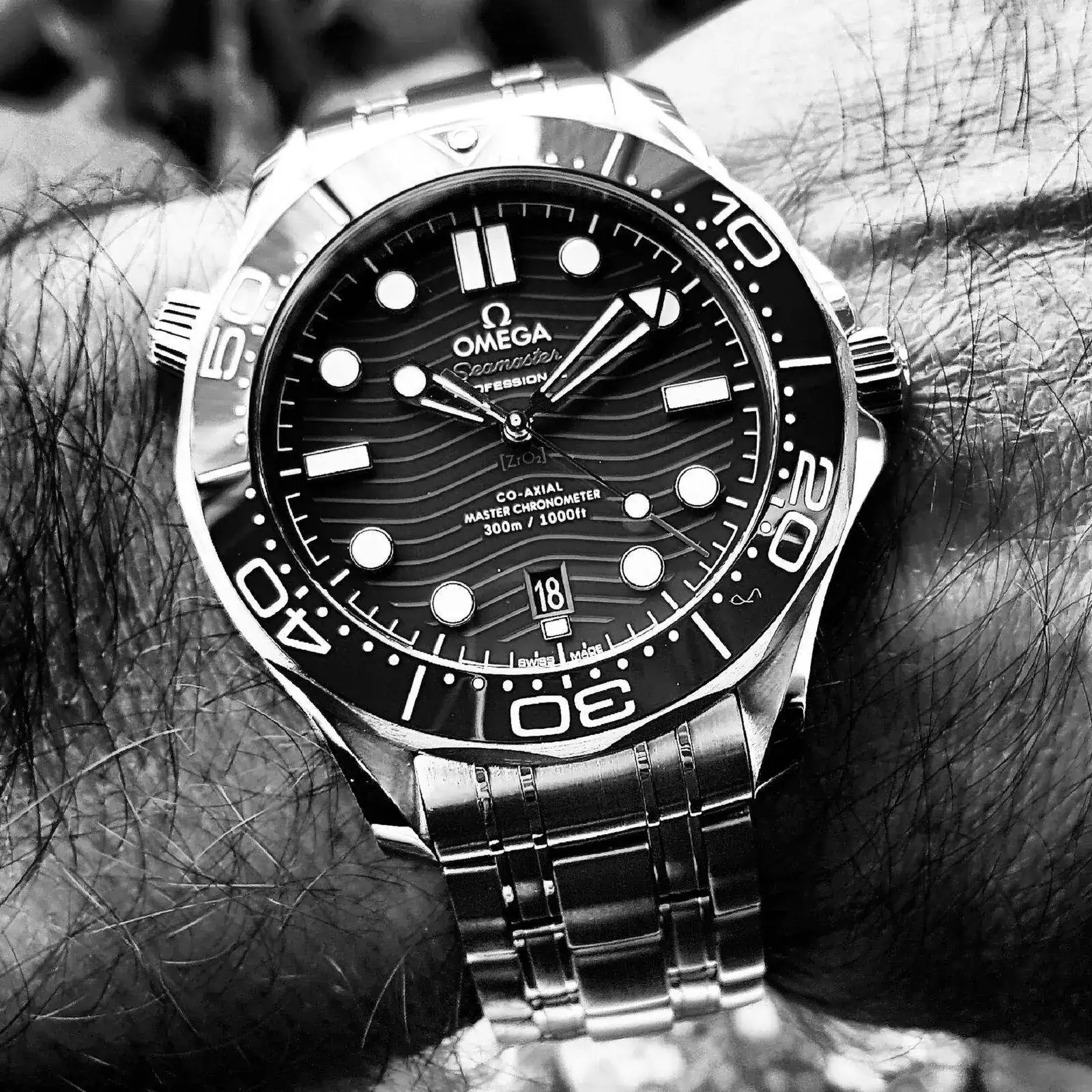 Ω Seamaster Professional Diver 300M Co-Axial Master Chronometer 42mm Cal. 8800 Blue (B&W).webp