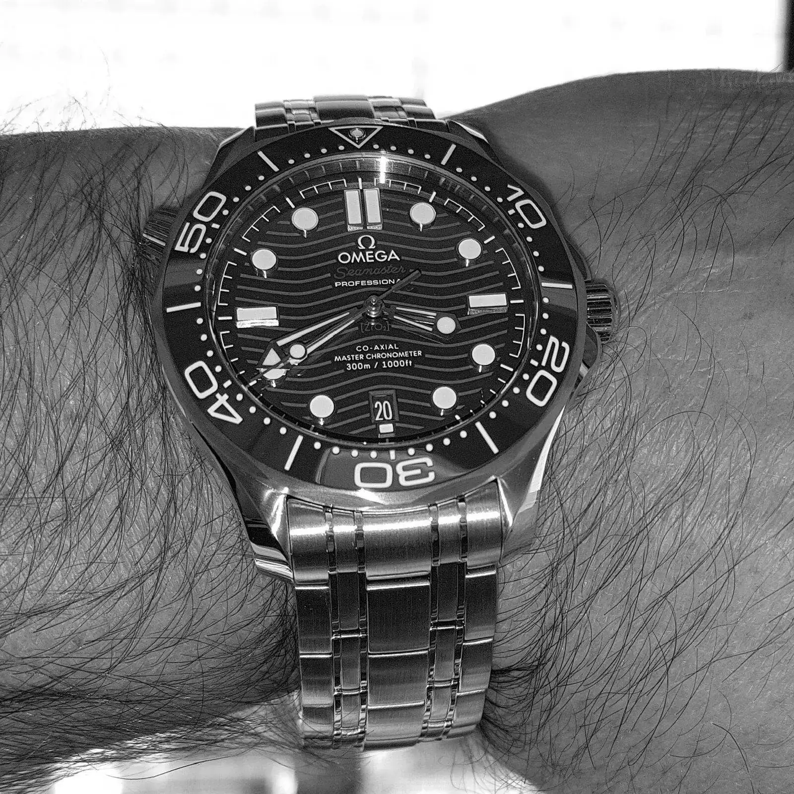 Ω Seamaster Professional Diver 300M Co-Axial Master Chronometer 42mm Cal. 8800 Blue (B&W).webp