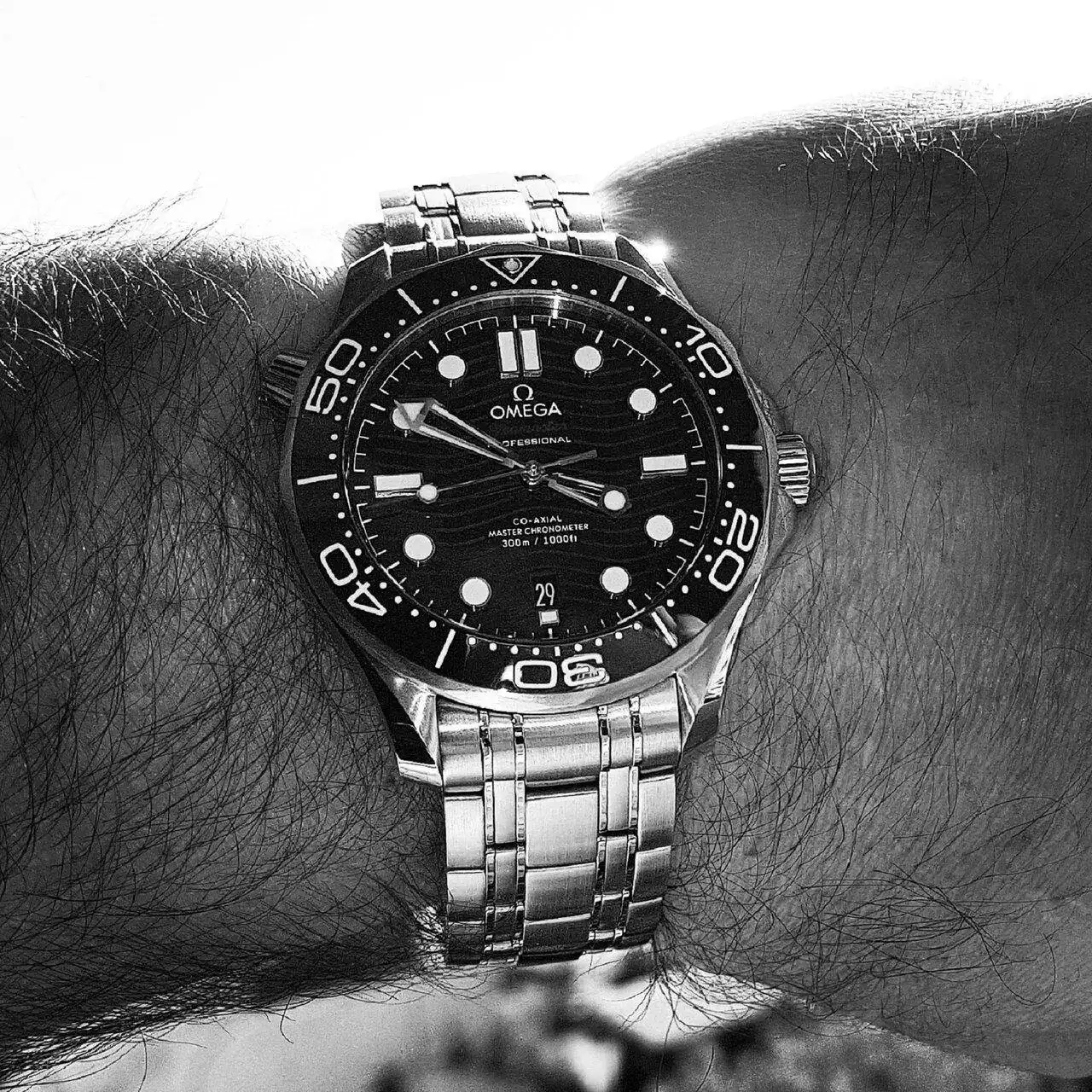Ω Seamaster Professional Diver 300M Co-Axial Master Chronometer 42mm Cal. 8800 Blue (ByN).webp