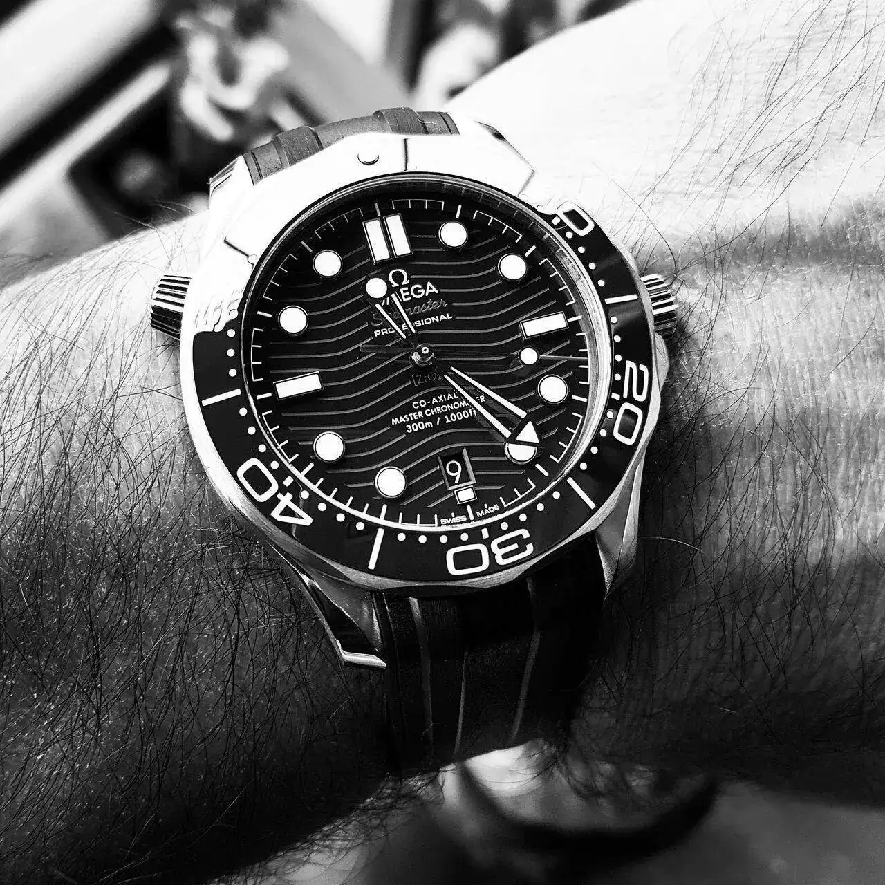 Ω Seamaster Professional Diver 300M Co-Axial Master Chronometer 42mm Cal. 8800 Blue (ByN).webp