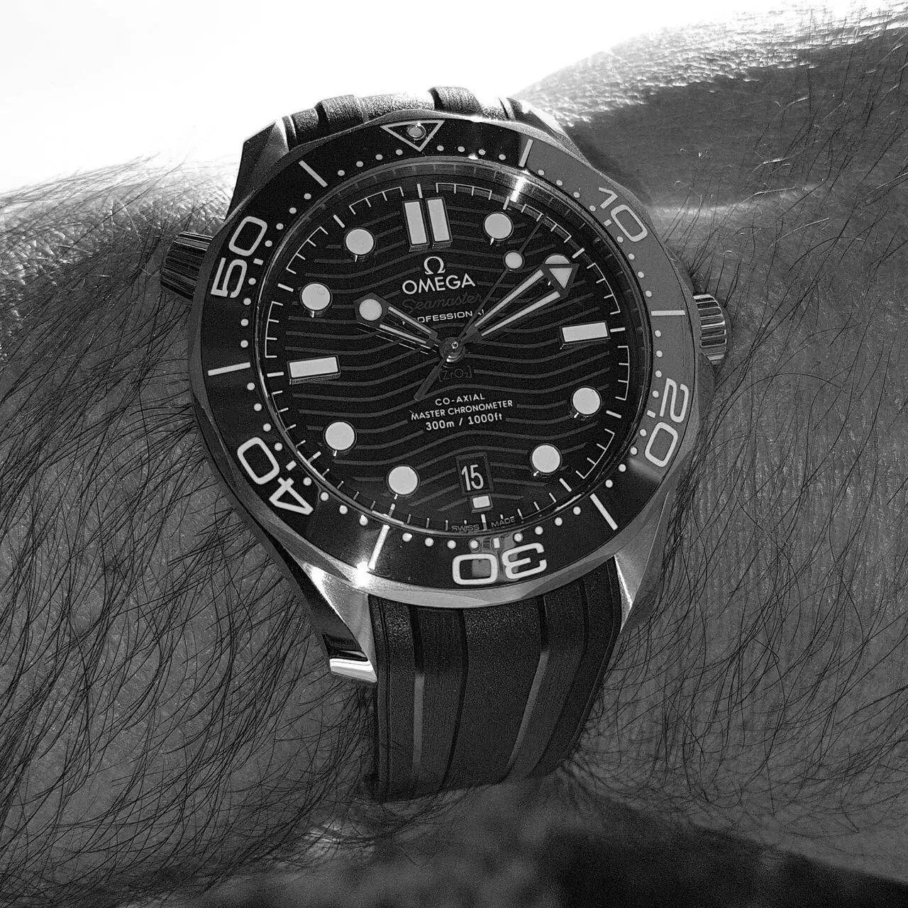 Ω Seamaster Professional Diver 300M Co-Axial Master Chronometer 42mm Cal. 8800 Blue (ByN).webp