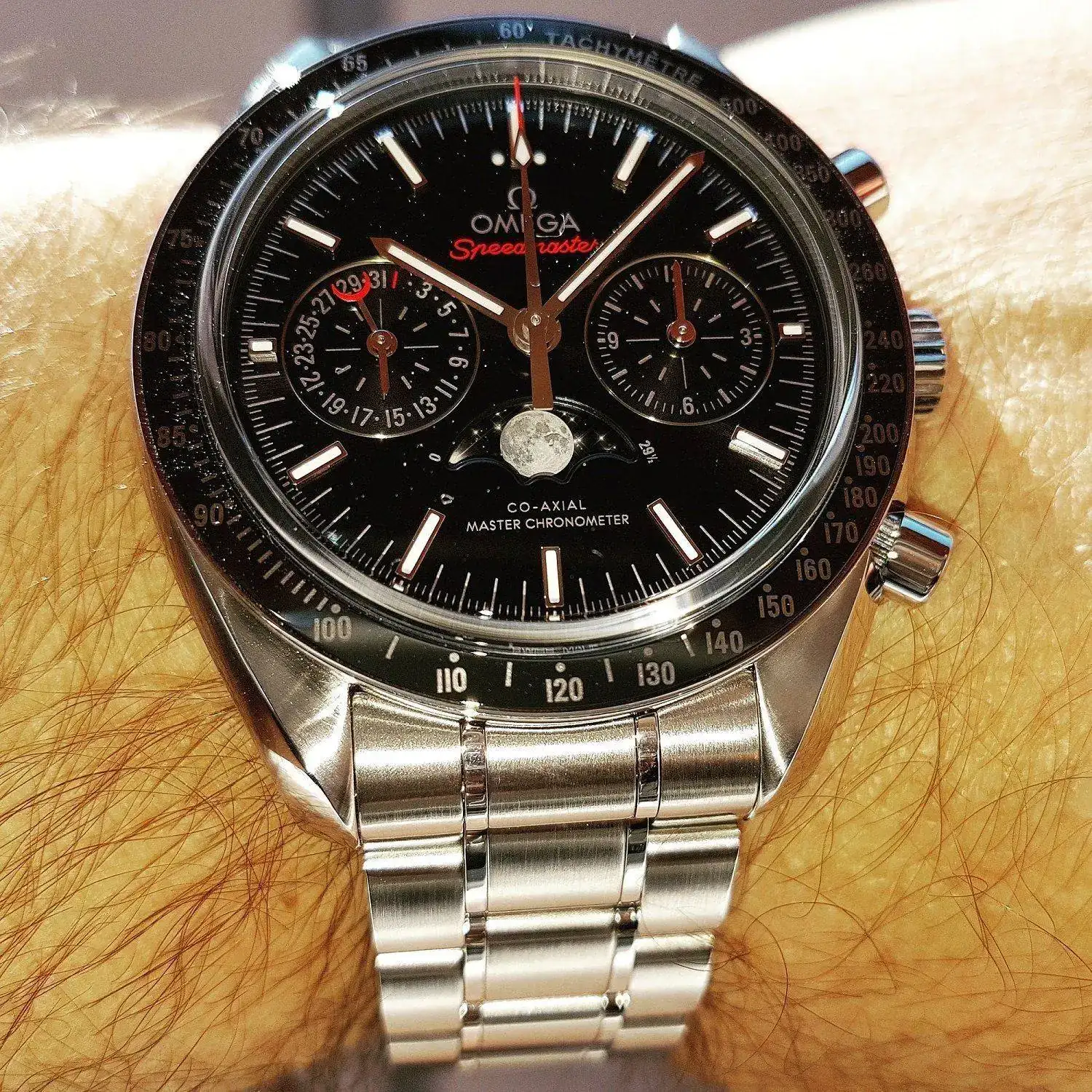 Ω Speedmaster Moonphase Co-Axial Master Chronometer Chronograph 44.25mm Cal.9904   (19).jpg