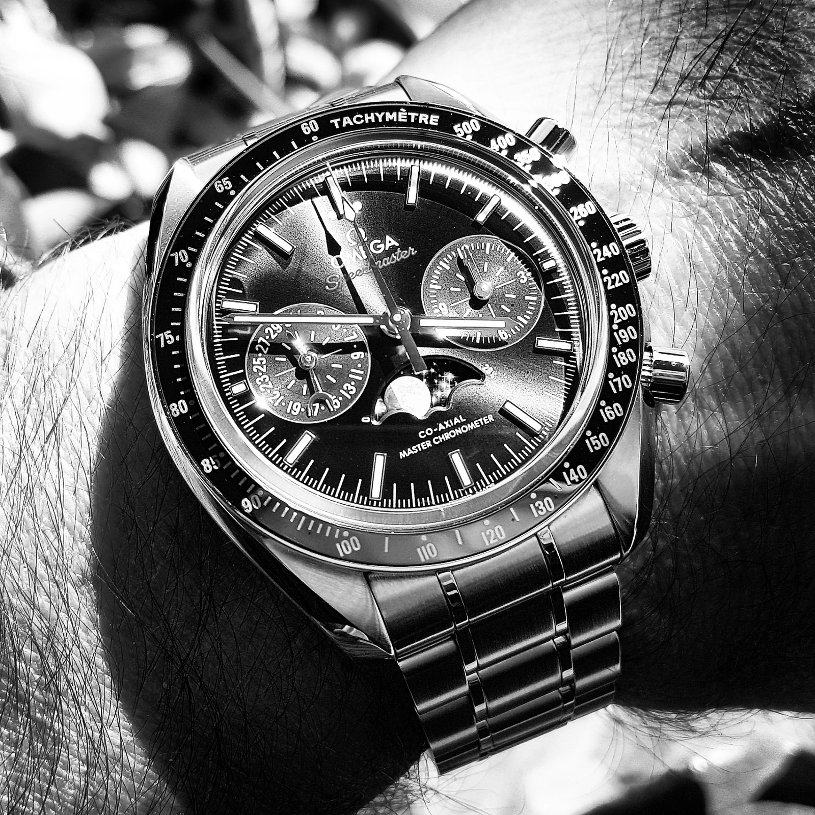 Ω Speedmaster Moonphase Co-Axial Master Chronometer Chronograph 44.25mm Cal.9904 (2).webp
