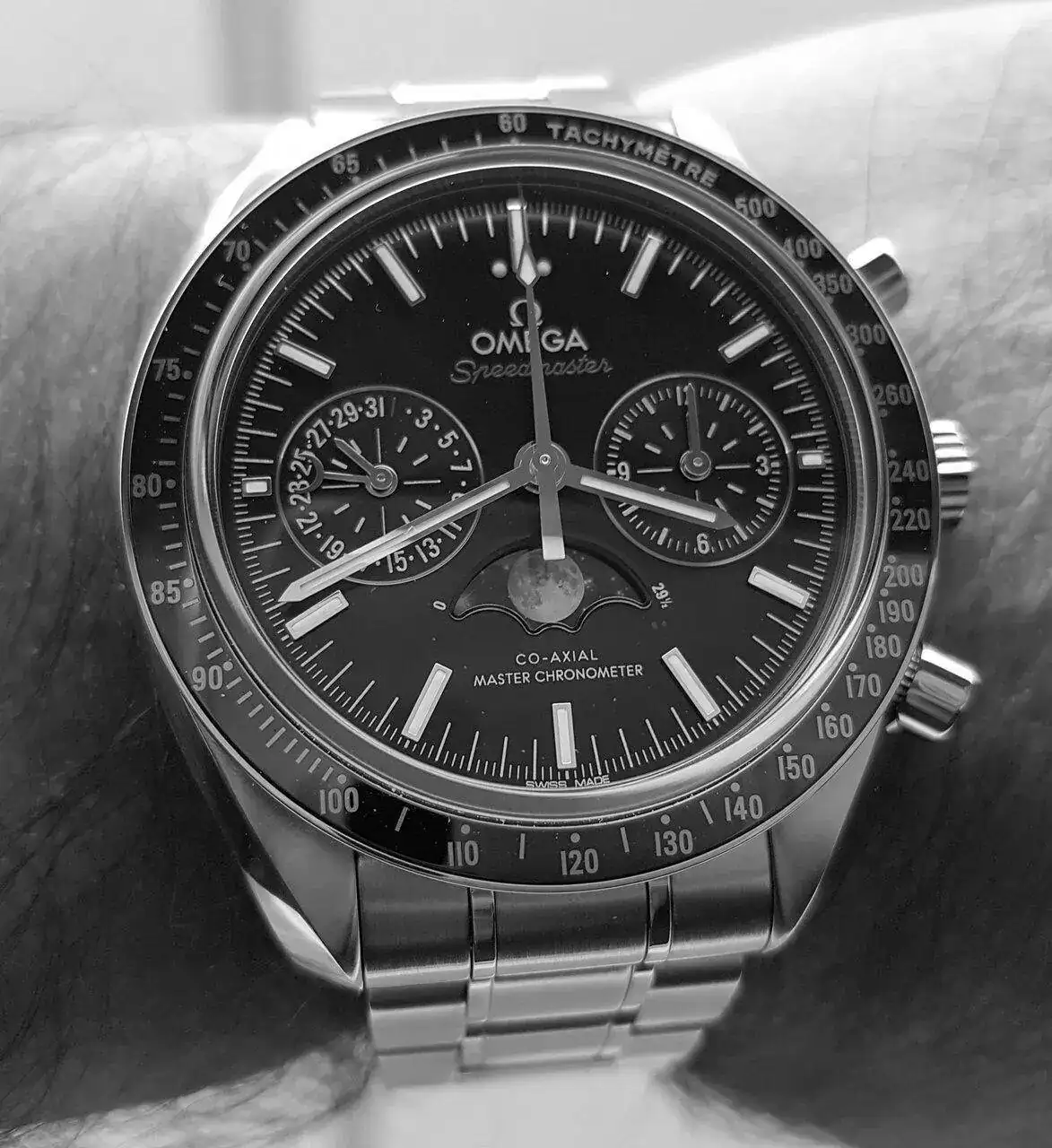 Ω Speedmaster Moonphase Co-Axial Master Chronometer Chronograph 44.25mm Cal.9904 (ByN2).webp