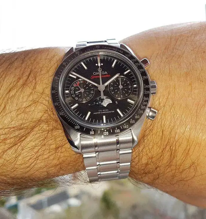 Ω Speedmaster Moonphase Co-Axial Master Chronometer Chronograph 44.25mm Cal.9904.jpg