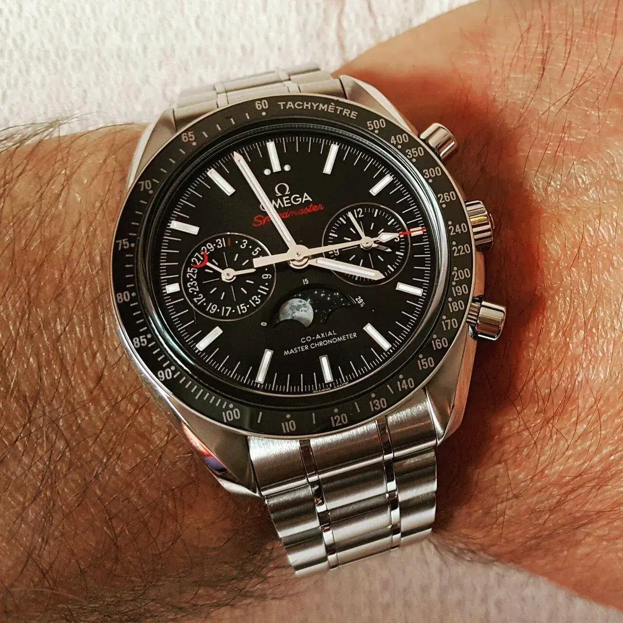 Ω Speedmaster Moonphase Co-Axial Master Chronometer Chronograph 44.25mm Cal.9904.webp
