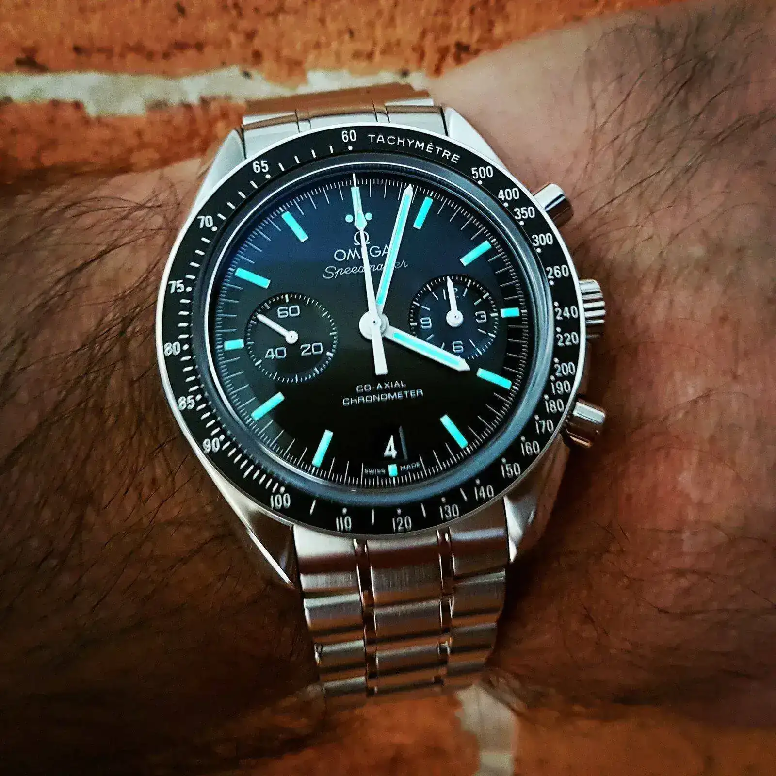 Ω Speedy Moon Co-Axial 44mm.webp