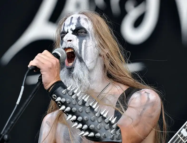 0%9C_Rom%C3%B8ren_at_Party.San_Metal_Open_Air_2013.webp