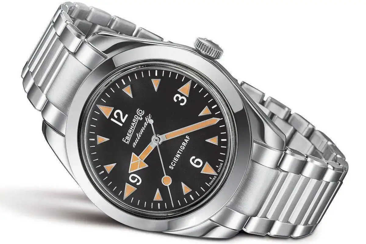 00-apertura-Eberhard-Co_Scientigraf-con-bracciale-acciaio.webp