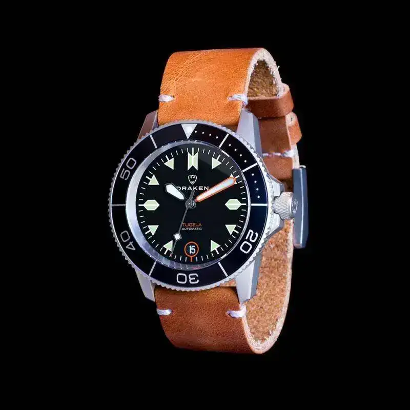 0007_Tugela-black-tan-leather-strap.webp