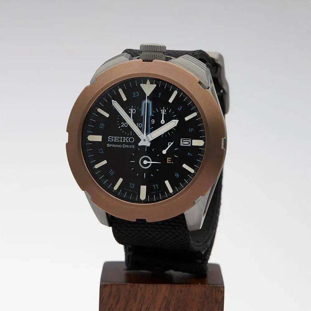 002_Seiko-Spacewalk-Spring-Drive-53mm-Titanium.webp