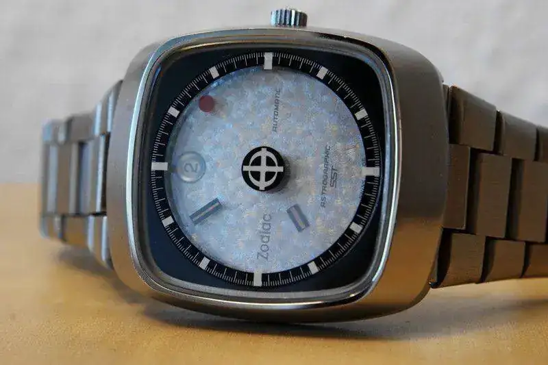 002qxgc.webp
