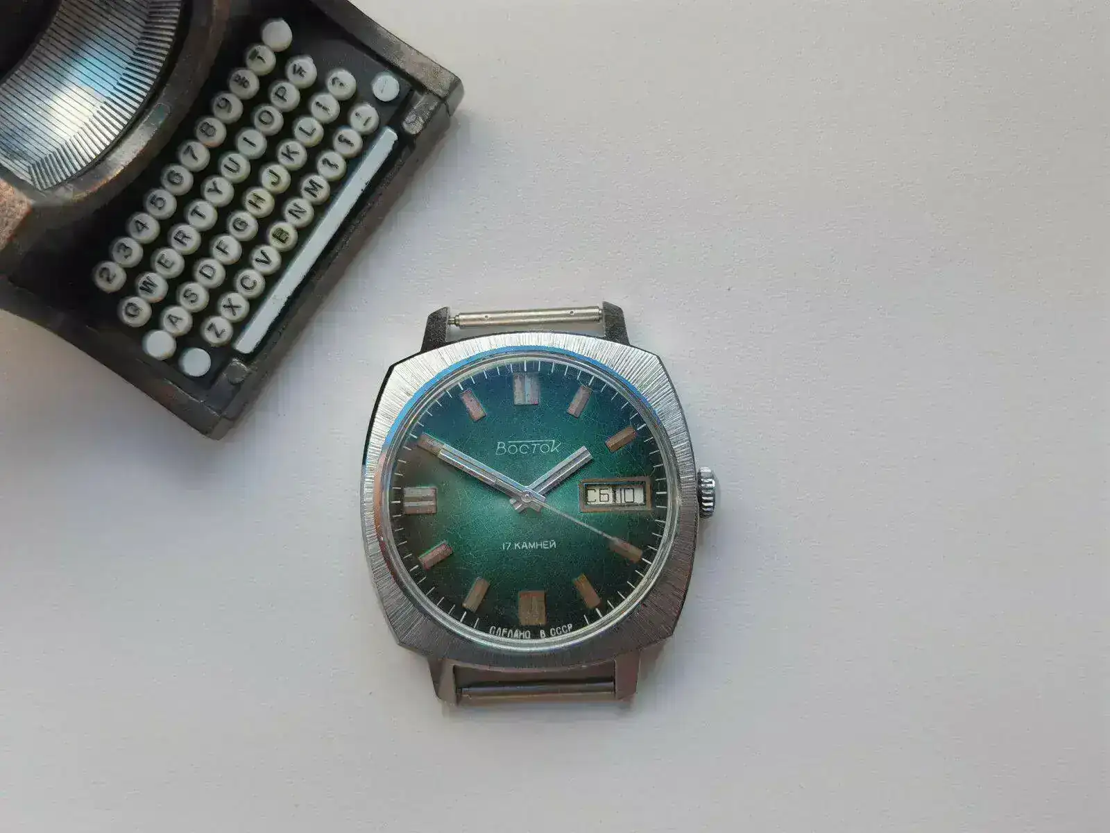 007 VOSTOK CIVIL.jpg