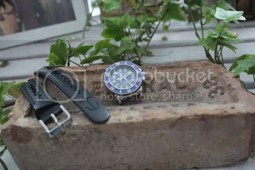 00m%20Diver%20automatic%20Vintage%2015_zpshidxhhuu.webp