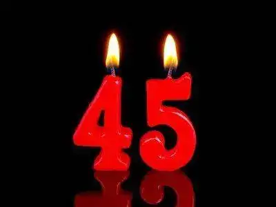 01-05-12-45-candles2.webp