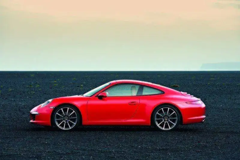 01-2012-porsche-911-991-leak.webp