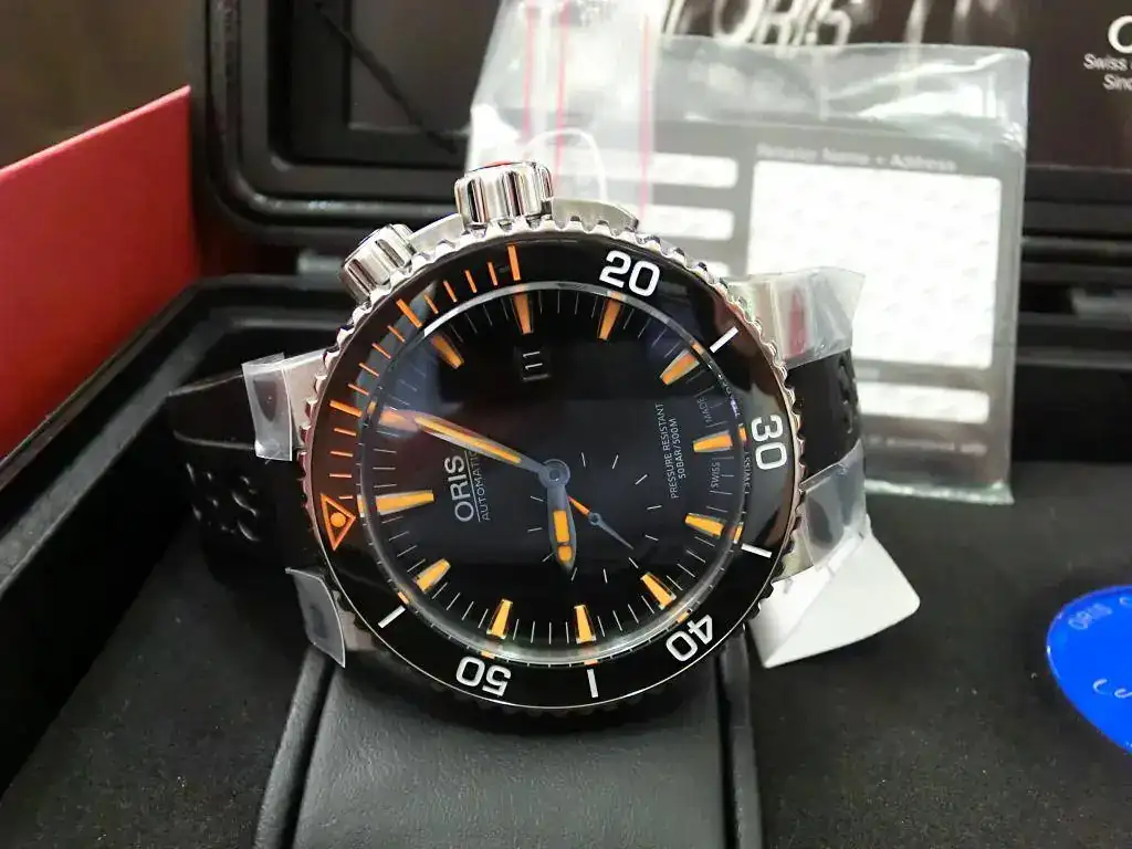 01-743-7709-7184-Set-RS_oris_carlos_coste_limited_edition_IV_op01.webp
