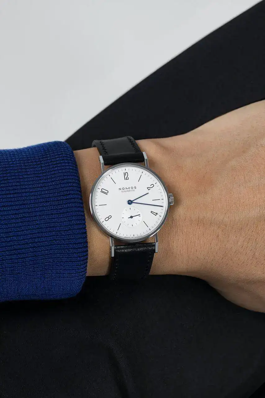 0101_0139_tangente_wristshotstill_034_prqgRj8X9Wka8cx.webp