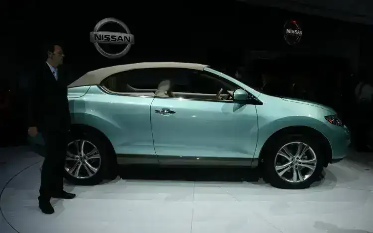 011-nissan-murano-cross-cabriolet-top-up-side-view.webp