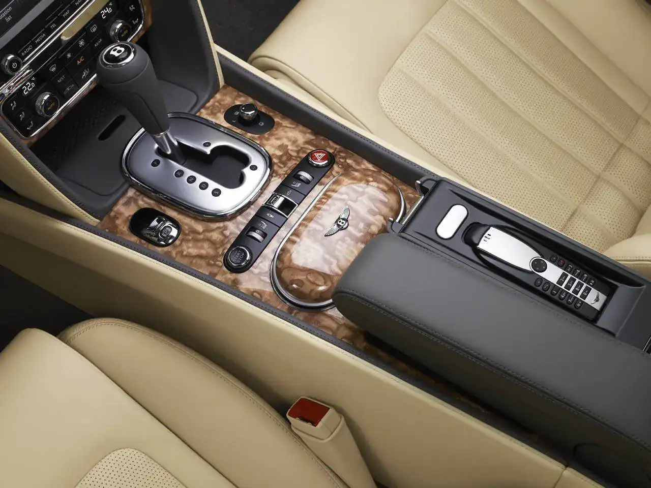 013-2012-bentley-continental-gtc.webp