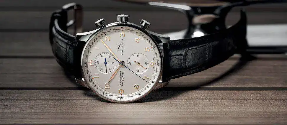 01_Portuguese-Chronograph_Hero.jpg.972x426_q85.webp