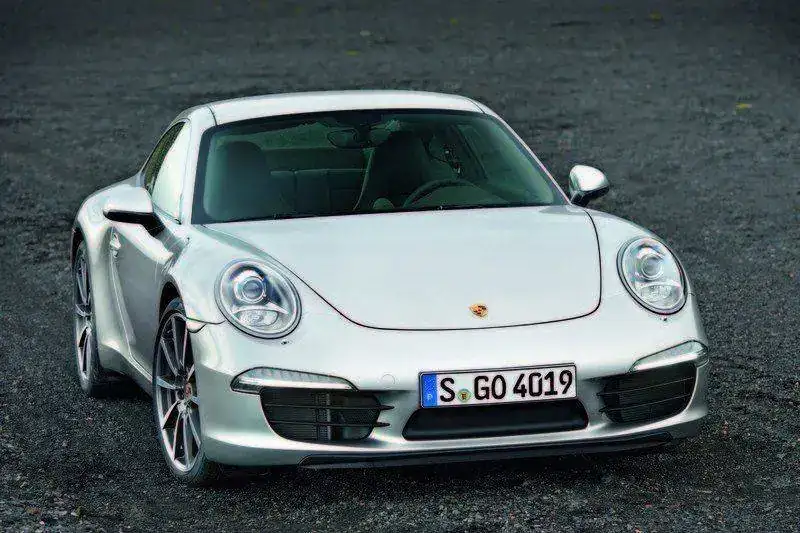 02-2012-porsche-911-991-leak.webp