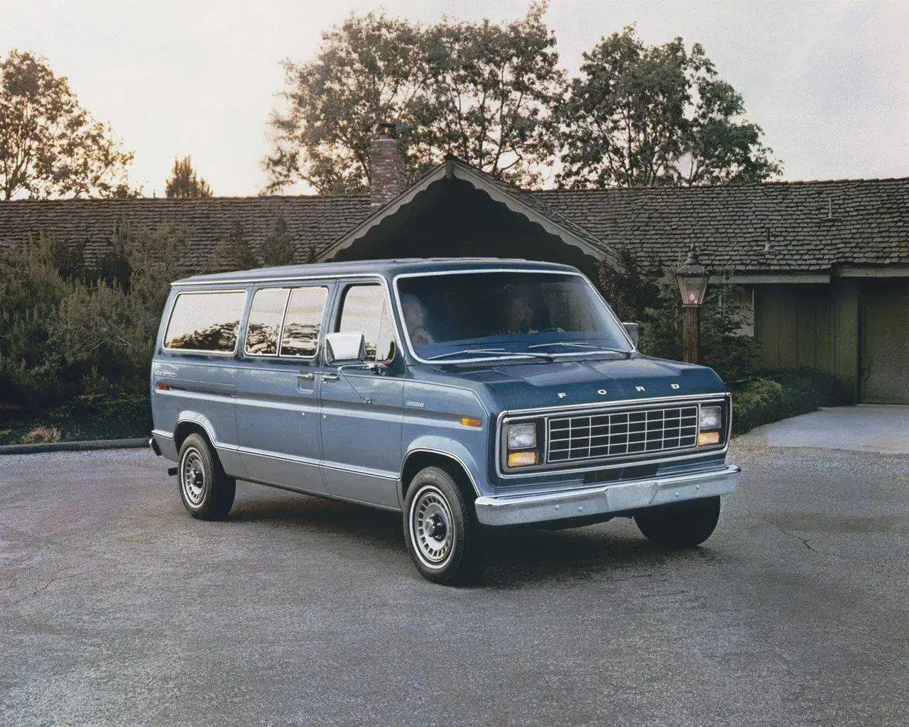 02-econoline.webp