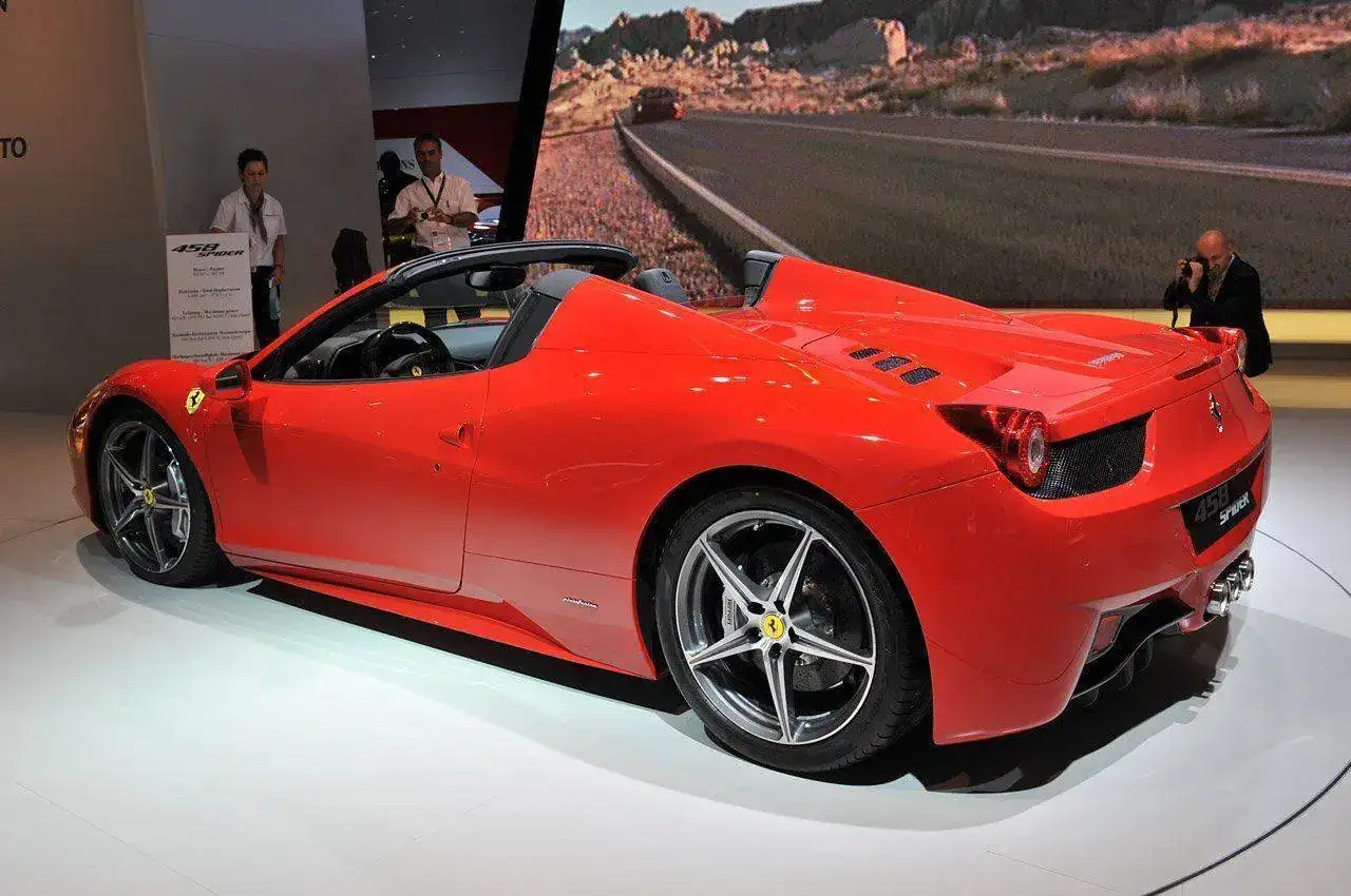 02-ferrari-458-spider-frankfurt.webp