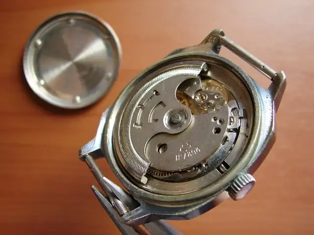 02592d1299856255-raketa-2627-h-reversed-raketa564d.webp