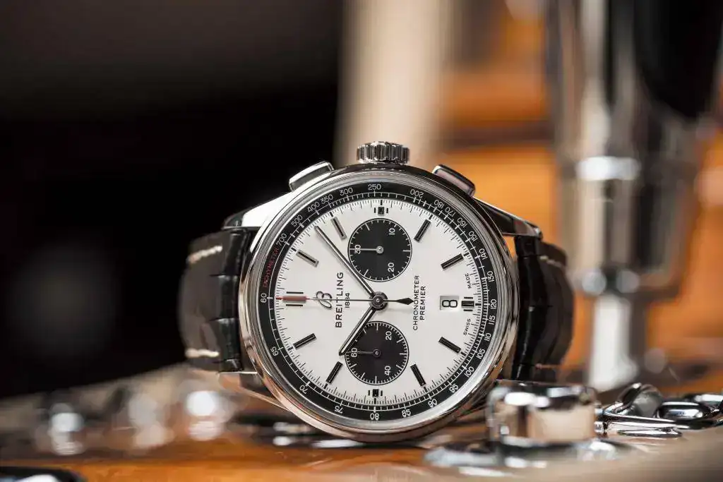 02_Premier_B01_Chronograph_42_with_silver_dial_and_black_alligator_leather_strap.webp