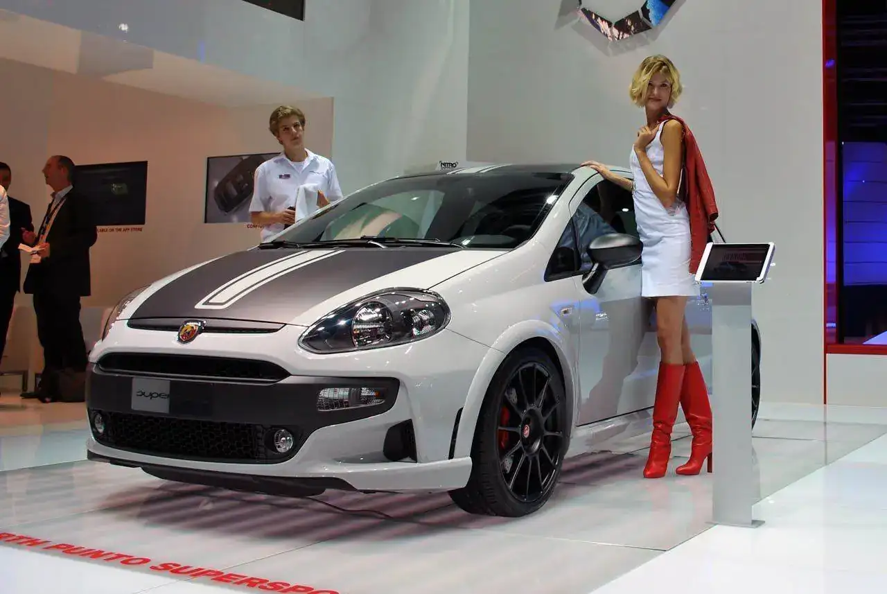 03-abarth-punto-supersportiaa2011.webp