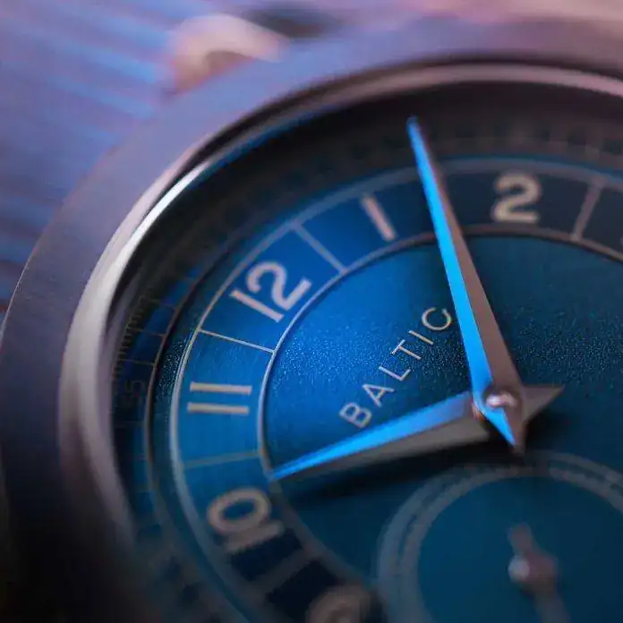 03-Batlic-MR01-Blue-Roulette-696x696.jpg
