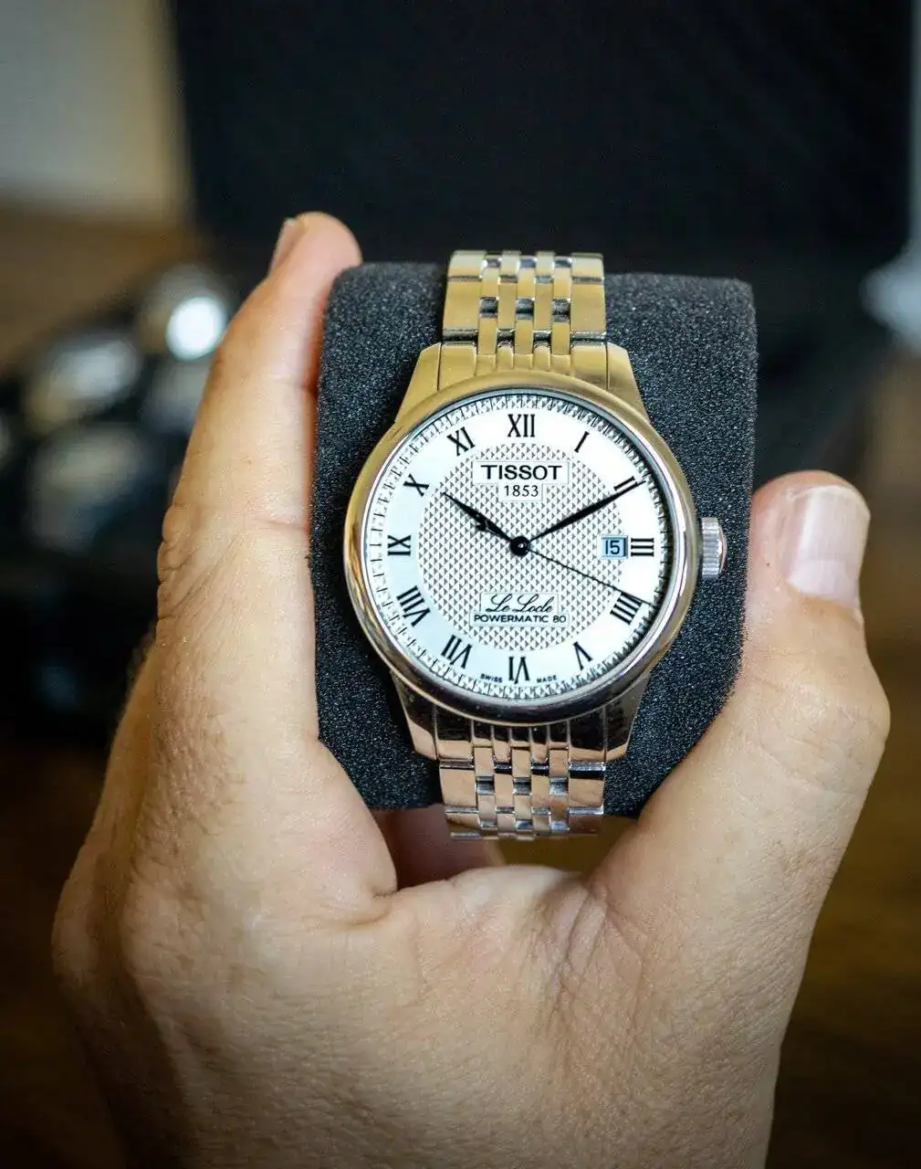 03 - Tissot Le Locle.jpg