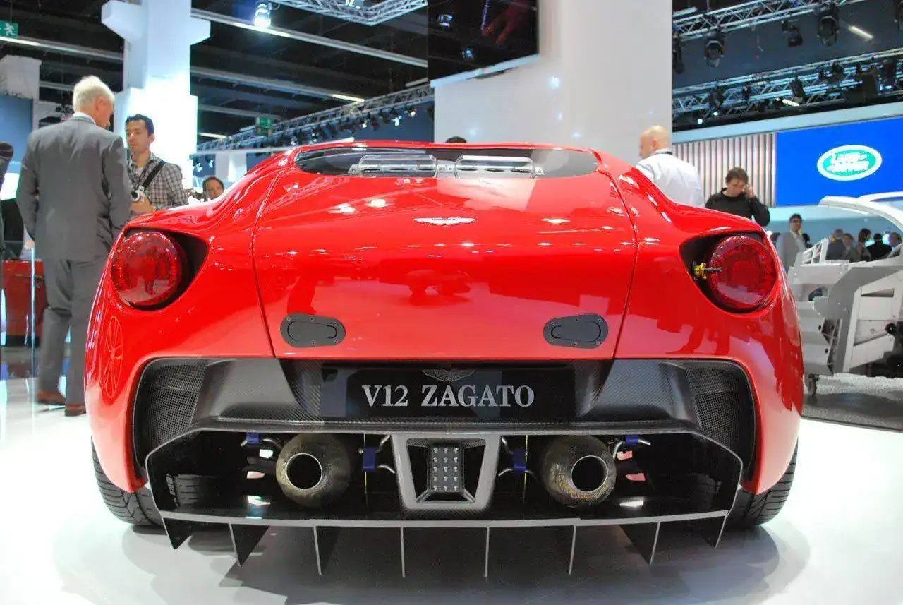 03aston-martin-v12-zagatoiaa11.webp