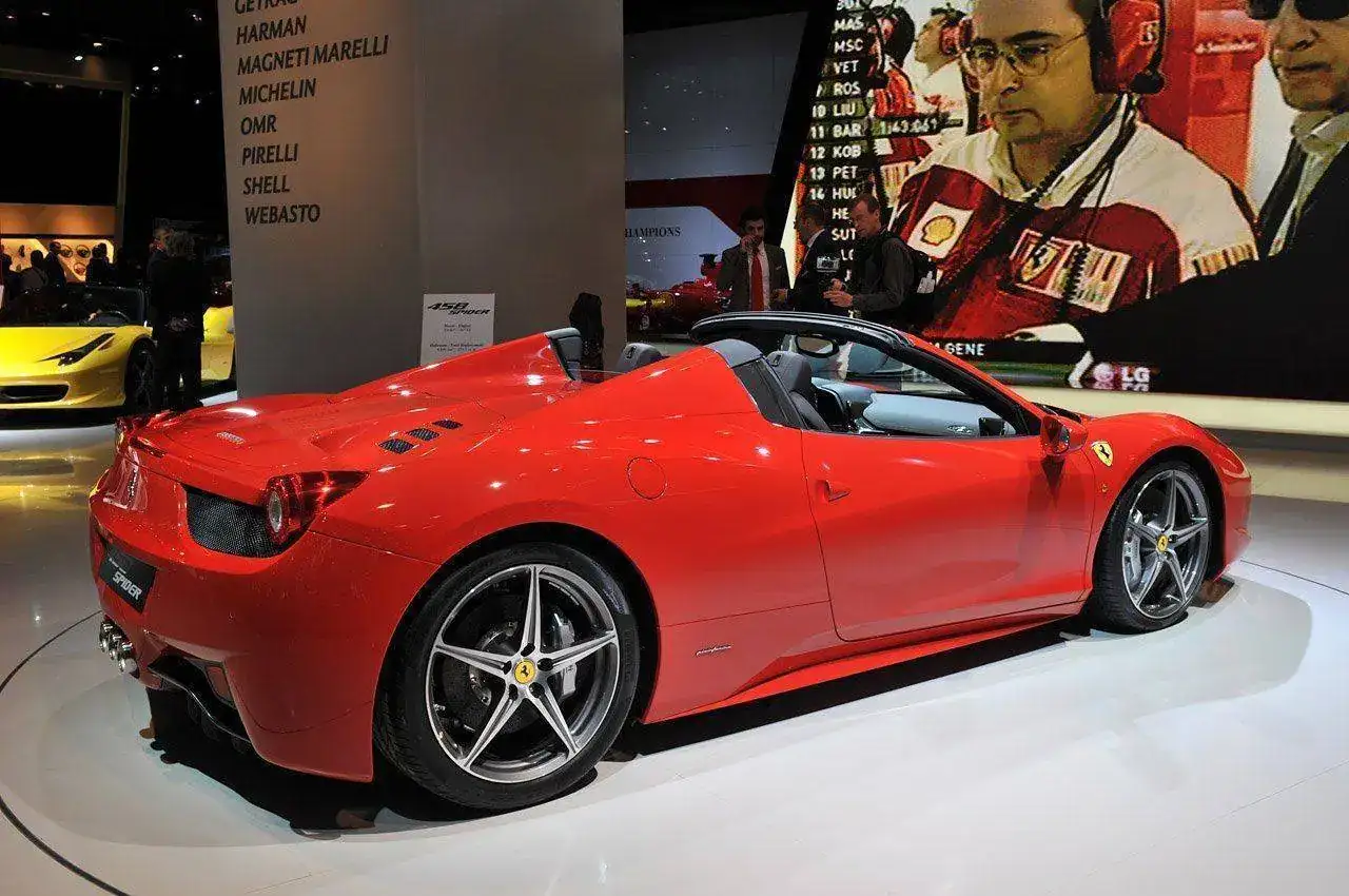 04-ferrari-458-spider-frankfurt.webp