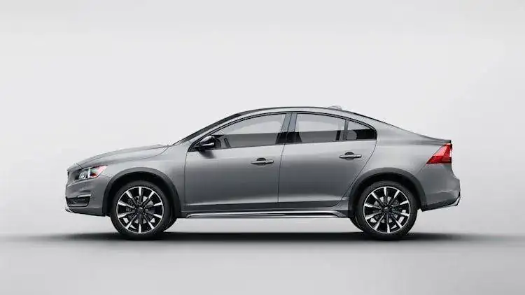 04-volvo-s60-cross-country-1.webp