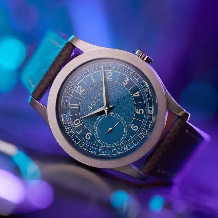 07-Batlic-MR01-Blue-Roulette-696x696.jpg