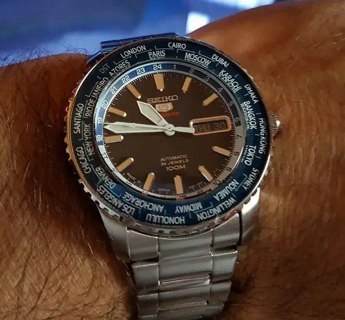 07. Seiko 5 Sports SRP125 World Time Cal. 4R36 Auto 100M.jpg