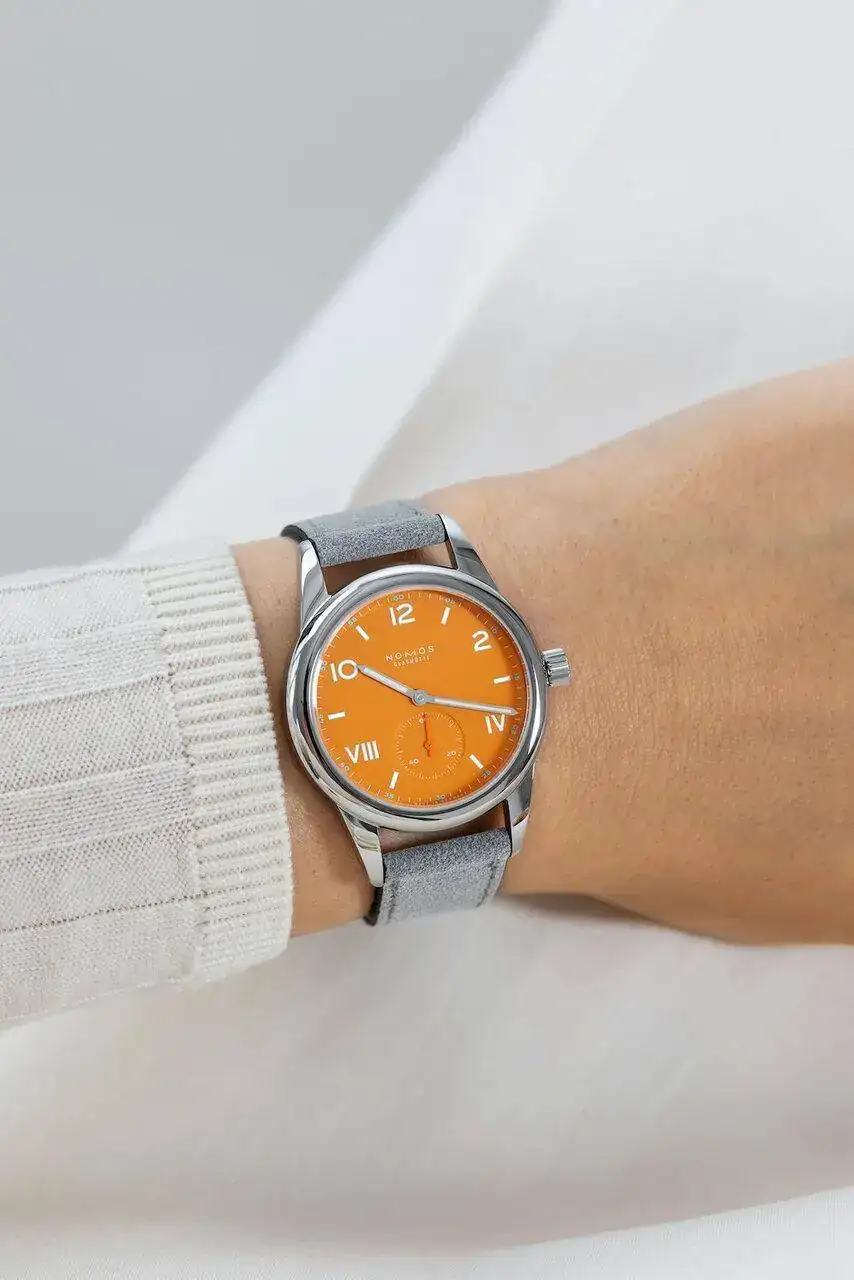 0710_club_campus_future_orange_wristshotstill_014_pr.jpg