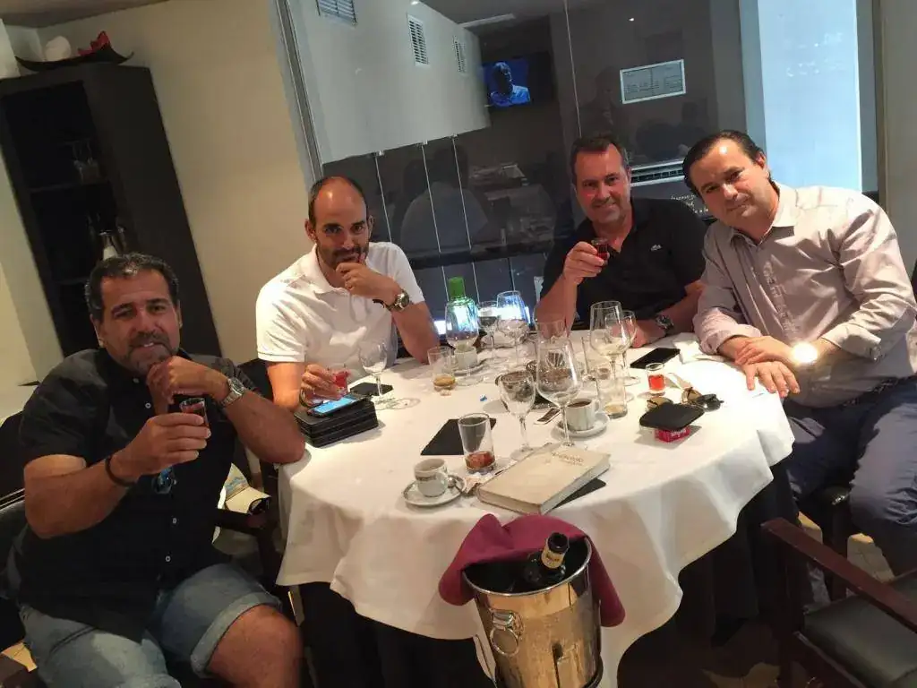 09 Comida 4 muchachos.webp