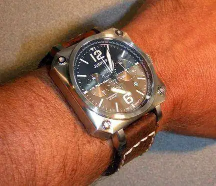 0d1301501417-junkers-horizon-pilot-watch-wristshot.webp
